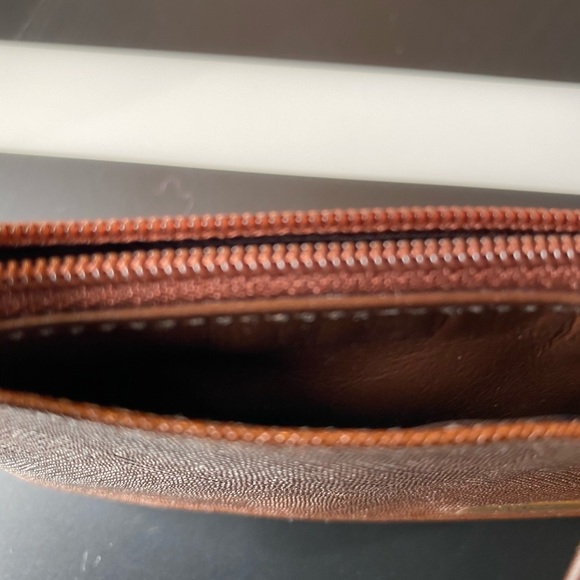 Key chain card holder and coin holder - Picture 3 of 7